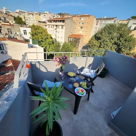 Taksim Private Terrace Close To Antique Store Galata Port Cihangir Lägenhet Istanbul