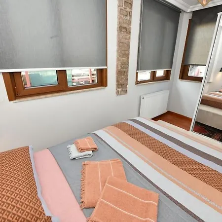 Taksim Private Terrace Close To Antique Store Galata Port Cihangir *
