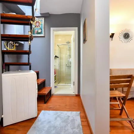 Taksim Private Terrace Close To Antique Store Galata Port Cihangir