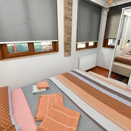 Taksim Private Terrace Close To Antique Store Galata Port Cihangir * Κωνσταντινούπολη